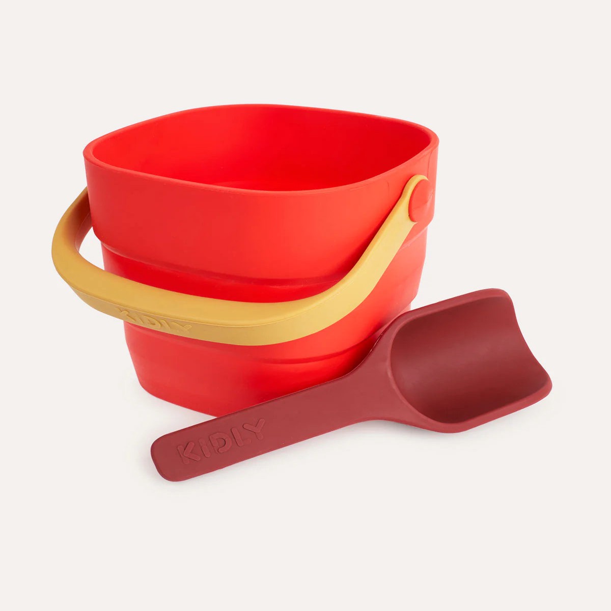 Kidly By Mori Foldaway Bucket Spade Set - Red RedOneSize