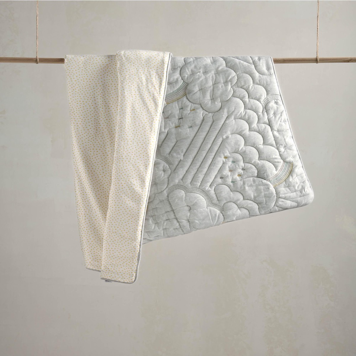 Quilt (30 Tog) - Dream Upon A Cloud - Grey